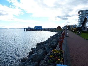 Sidney BC walkway by sea south